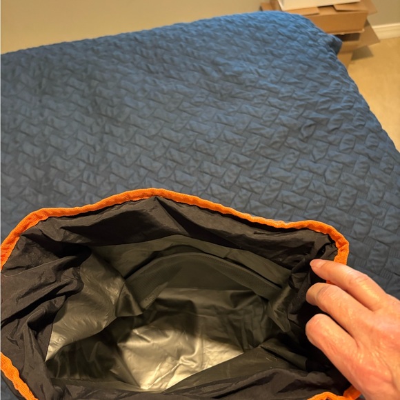 BagsMart Black and Orange Quilted Lunch Bag - Picture 3 of 6